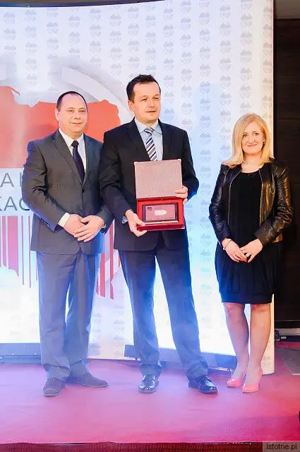 Certyfikat Firma Roku 2012 dla PWiK w Bolesławcu odebrał dyrektor ds. technicznych Grzegorz Kozłowski (w środku)