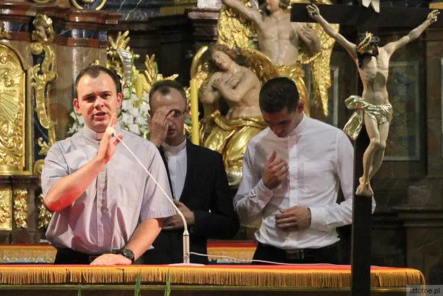 Ks. Andrzej Glombitza, ks. Łukasz Kutrowski i ks. Kamil Szymczak