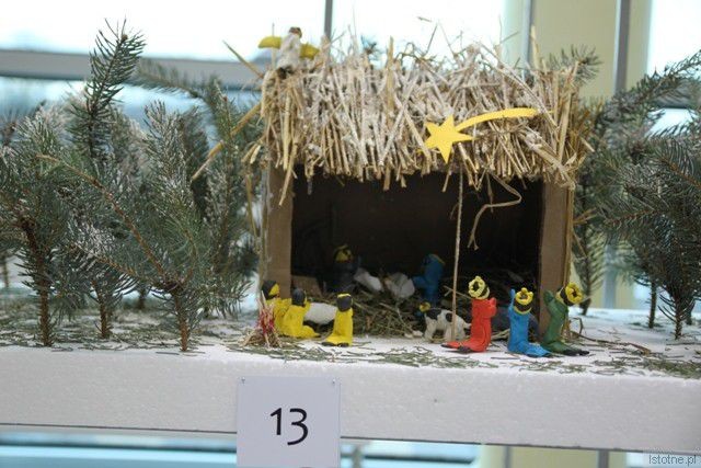 Wyróżniona szopka Michała Nowaka i Kuby Kocełucha  (Szkoła Podstawowa nr 4)