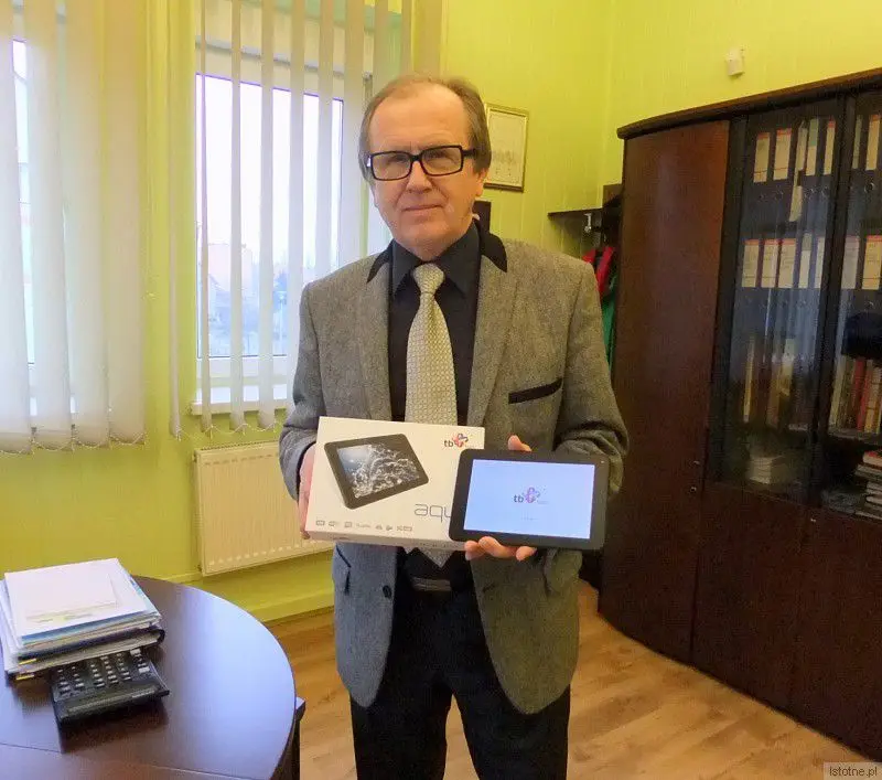 Tablety od PWiK w Bolesławcu otrzymali dwaj bolesławianie i mieszkaniec Dobrej