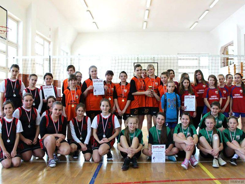 W zawodach wzięły udział reprezentacje szkół podstawowych z teren Gminy Wiejskiej Bolesławiec