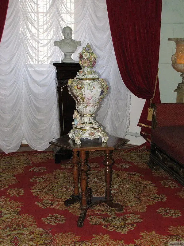 Waza - element ekspozycji poświęconej Kutuzowowi w muzeum w Sankt Petersburgu