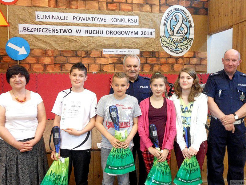 Drużyna z SP w Iwinach