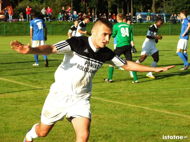 BKS pokonał Włókniarza 5:1