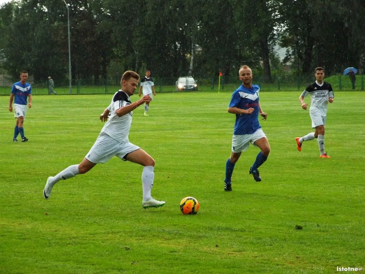 BKS pokonał Włókniarza 5:1