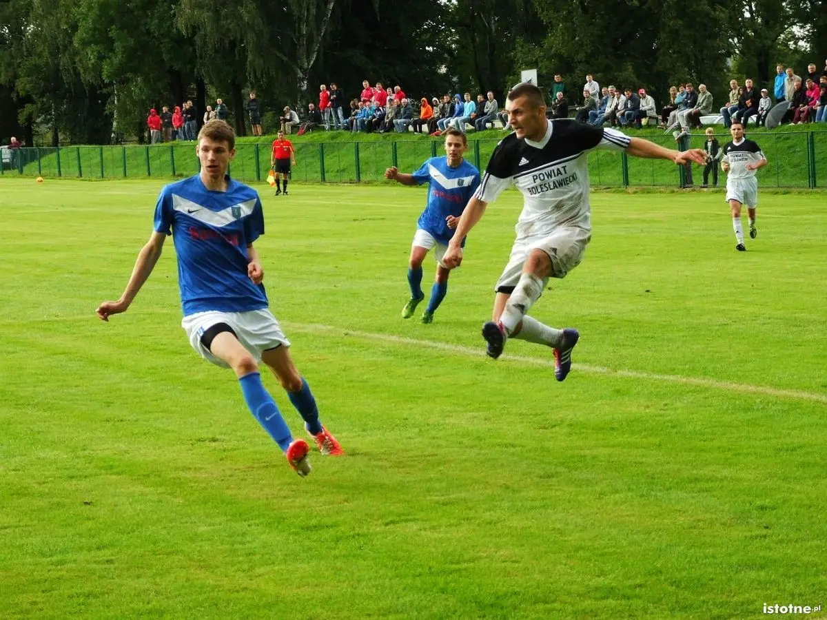 BKS pokonał Włókniarza 5:1
