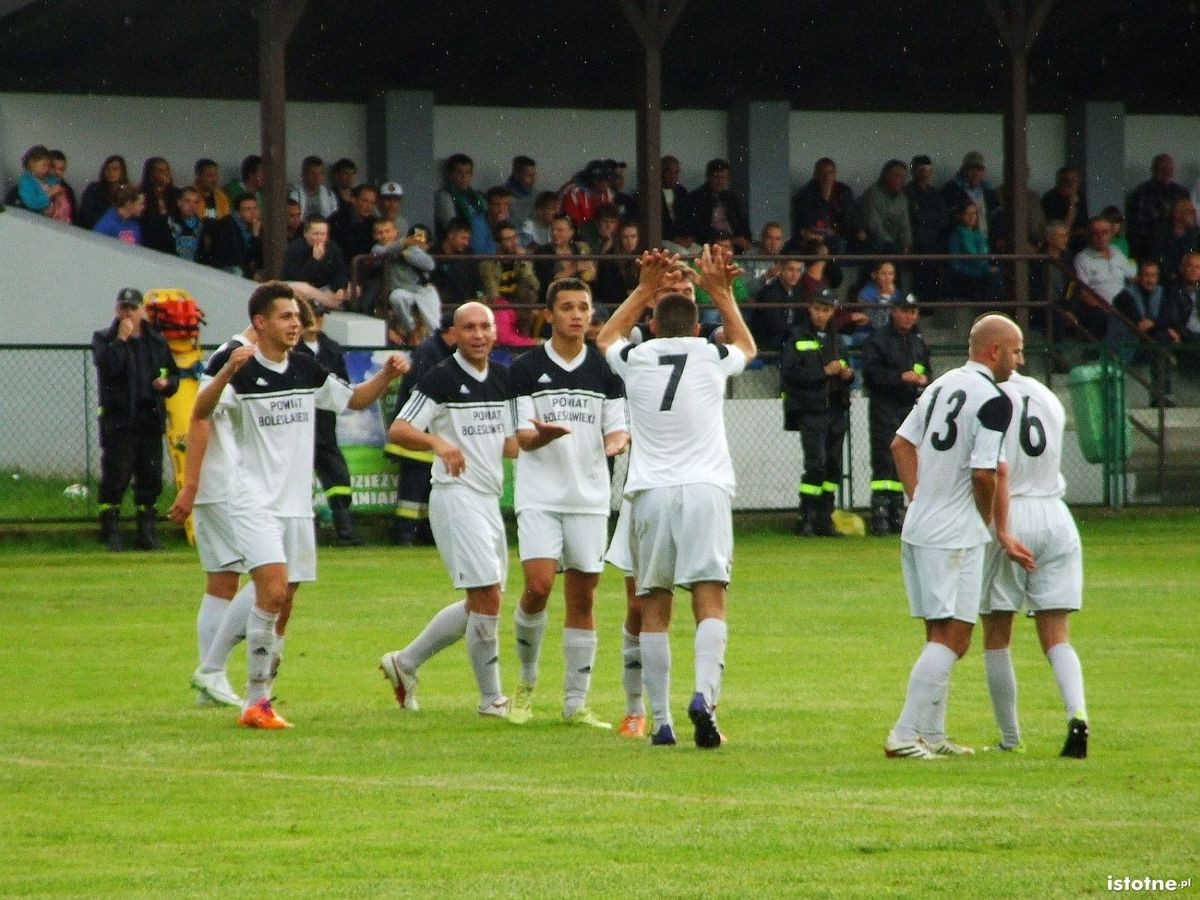BKS pokonał Włókniarza 5:1