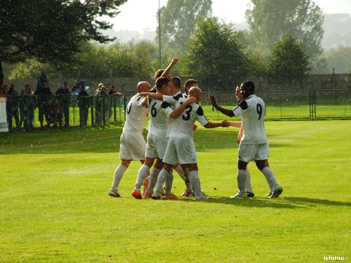 BKS pokonał Włókniarza 5:1