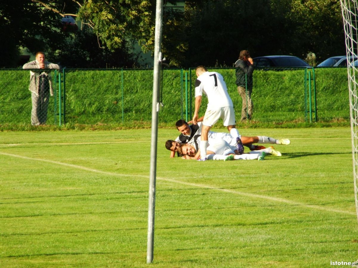 BKS pokonał Włókniarza 5:1