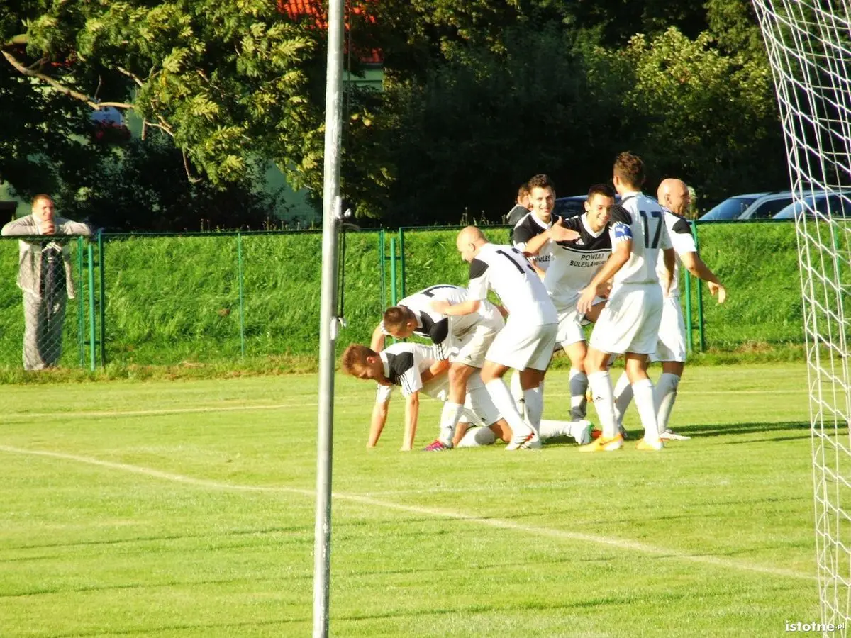 BKS pokonał Włókniarza 5:1