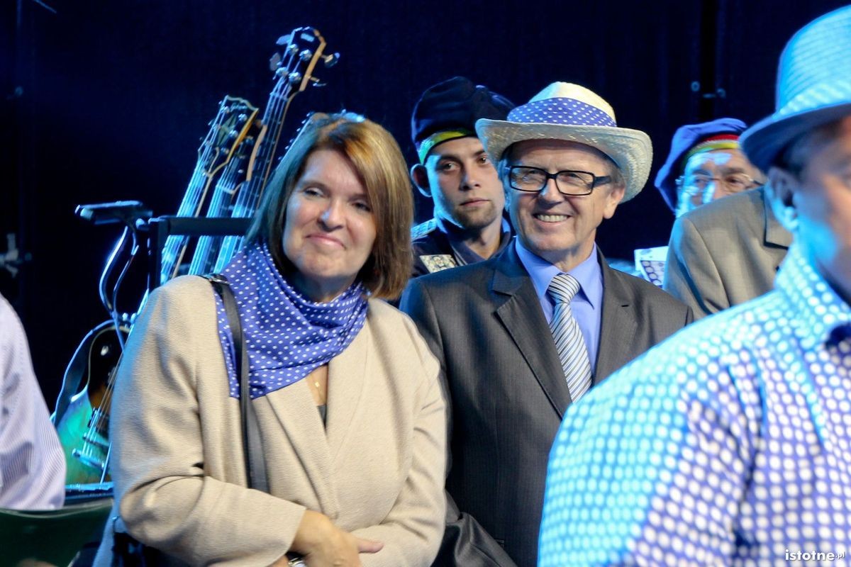 Rozdanie nagród na scenie