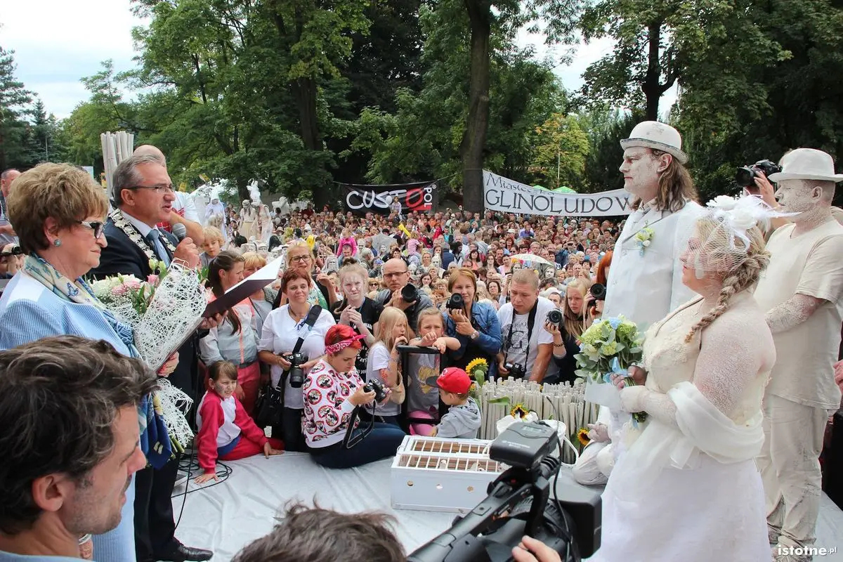 Ślub Glinoludów