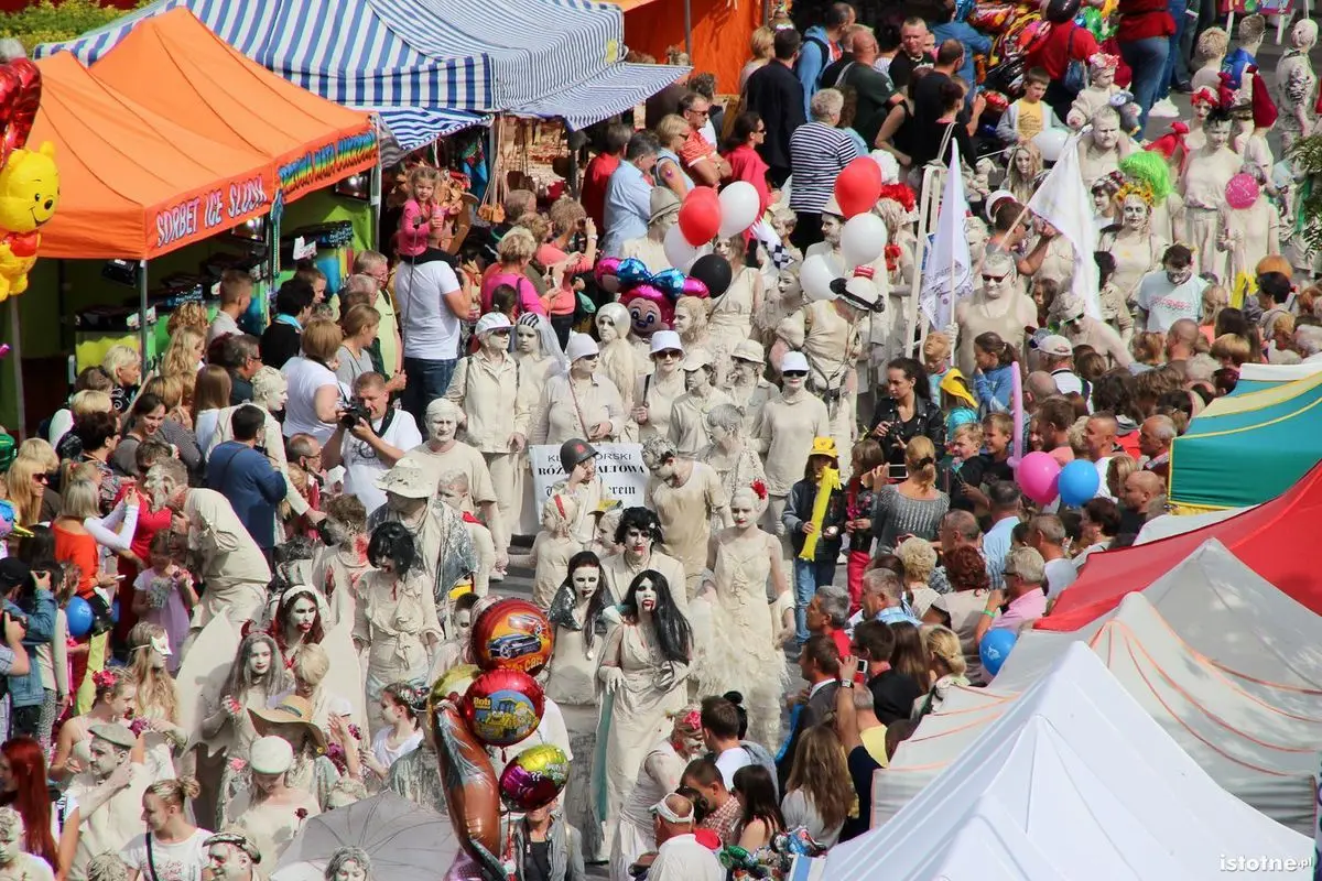 Parada Glinoludów