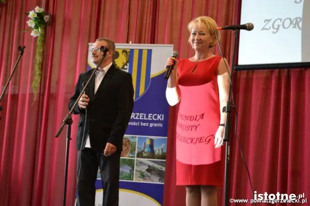 Stypendia i awanse wręczone