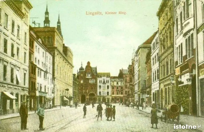Mały rynek w 1910 r.