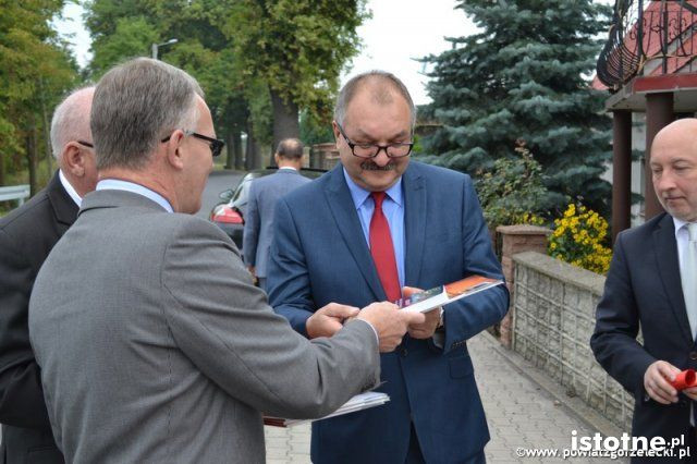 Otwarcie wyremontowanej drogi powiatowej