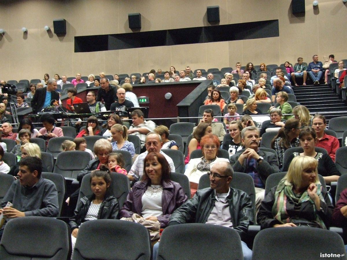 Taneczna opowieść o bolesławieckiej ceramice