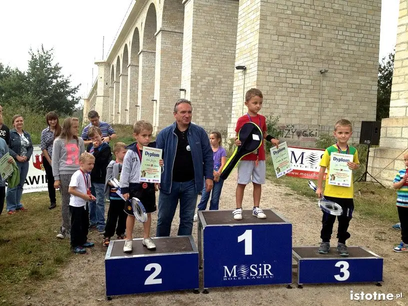 Inauguracja przy ósmym filarze wiaduktu
