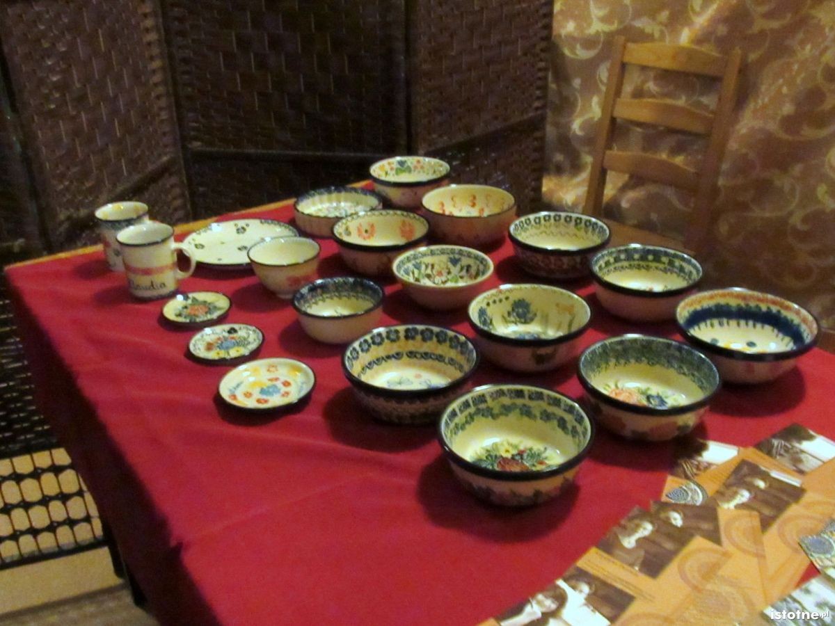 Wystawa prac ceramicznych młodzieży z Węgier na wymianie w II Liceum Ogólnokształcącym