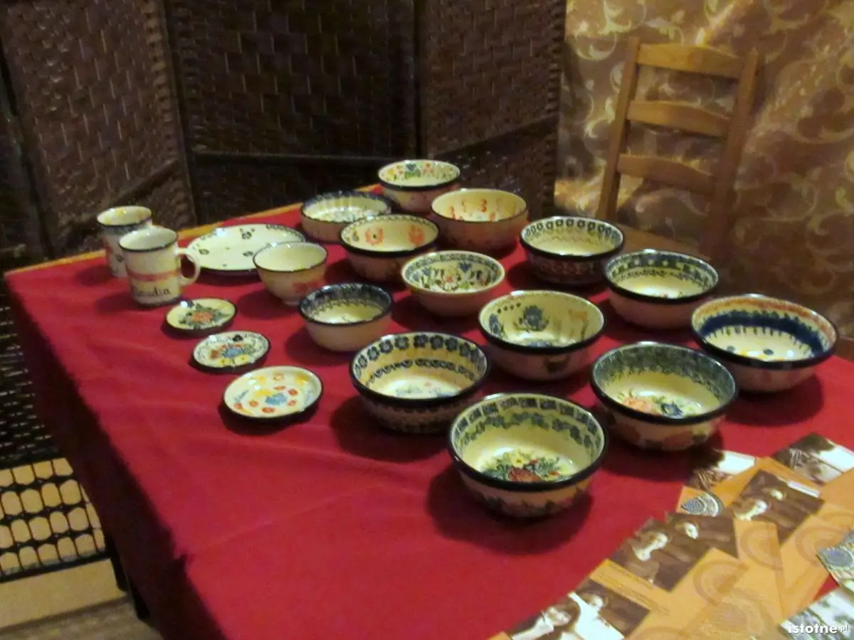 Wystawa prac ceramicznych młodzieży z Węgier na wymianie w II Liceum Ogólnokształcącym