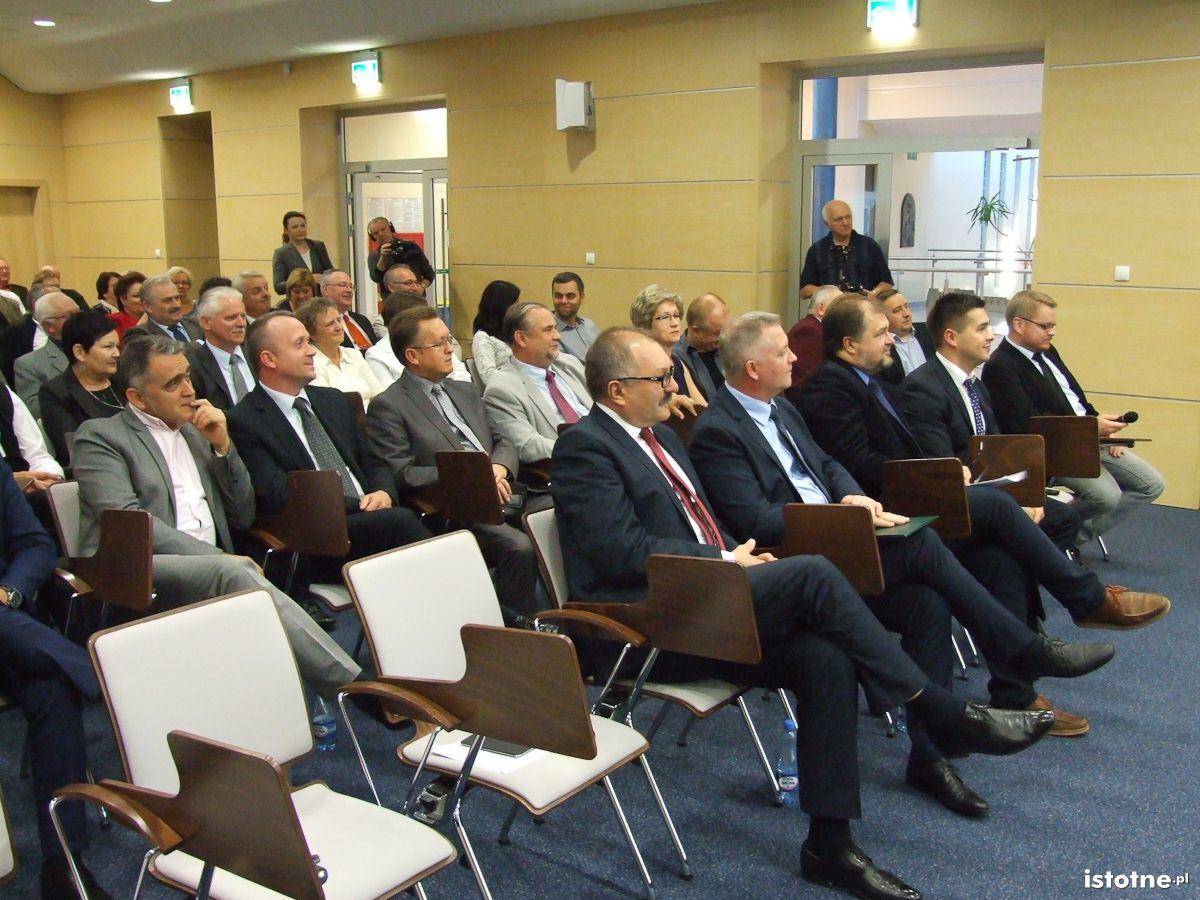 Kandydaci do rady miasta i powiatu z ramienia PSPB