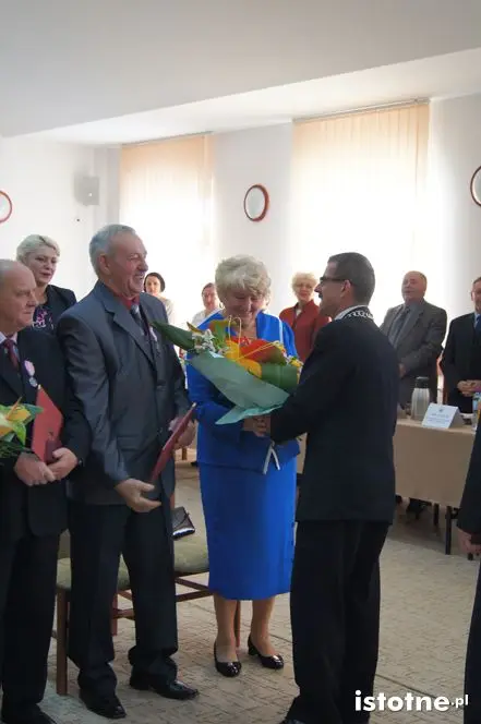 Trzy pary małżeńskie z rąk wójta otrzymały medale Prezydenta RP