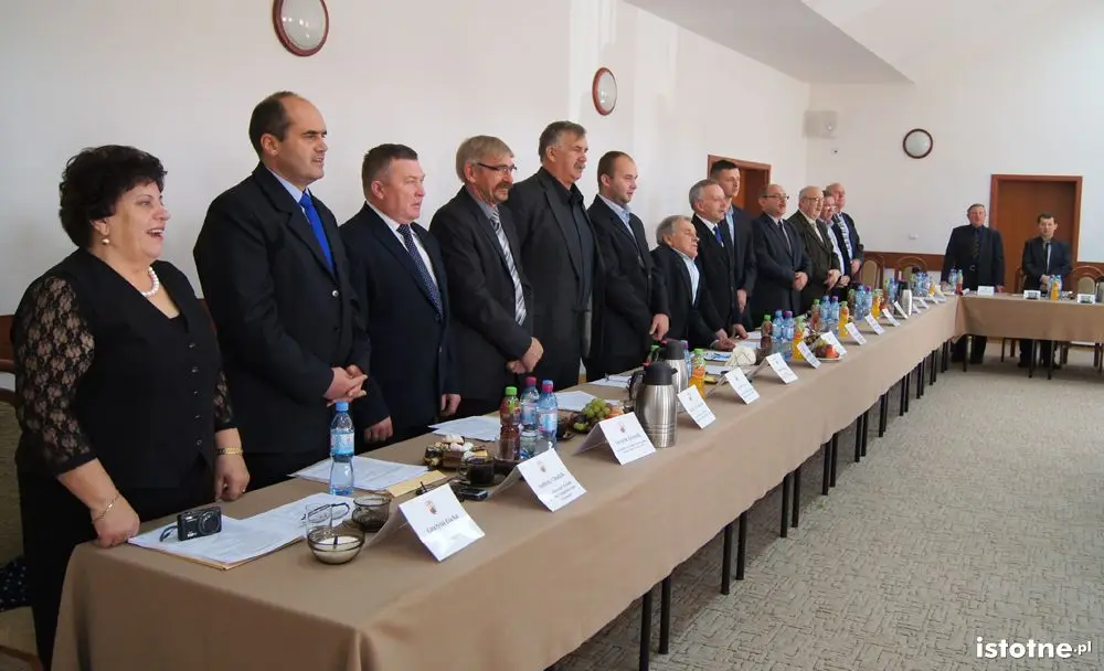 Trzy pary małżeńskie z rąk wójta otrzymały medale Prezydenta RP