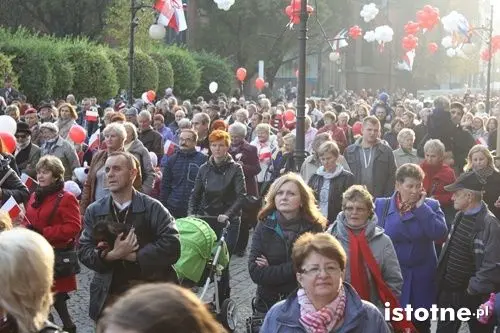 Legniczanie radośnie obchodzili Narodowe Święto Niepodległości