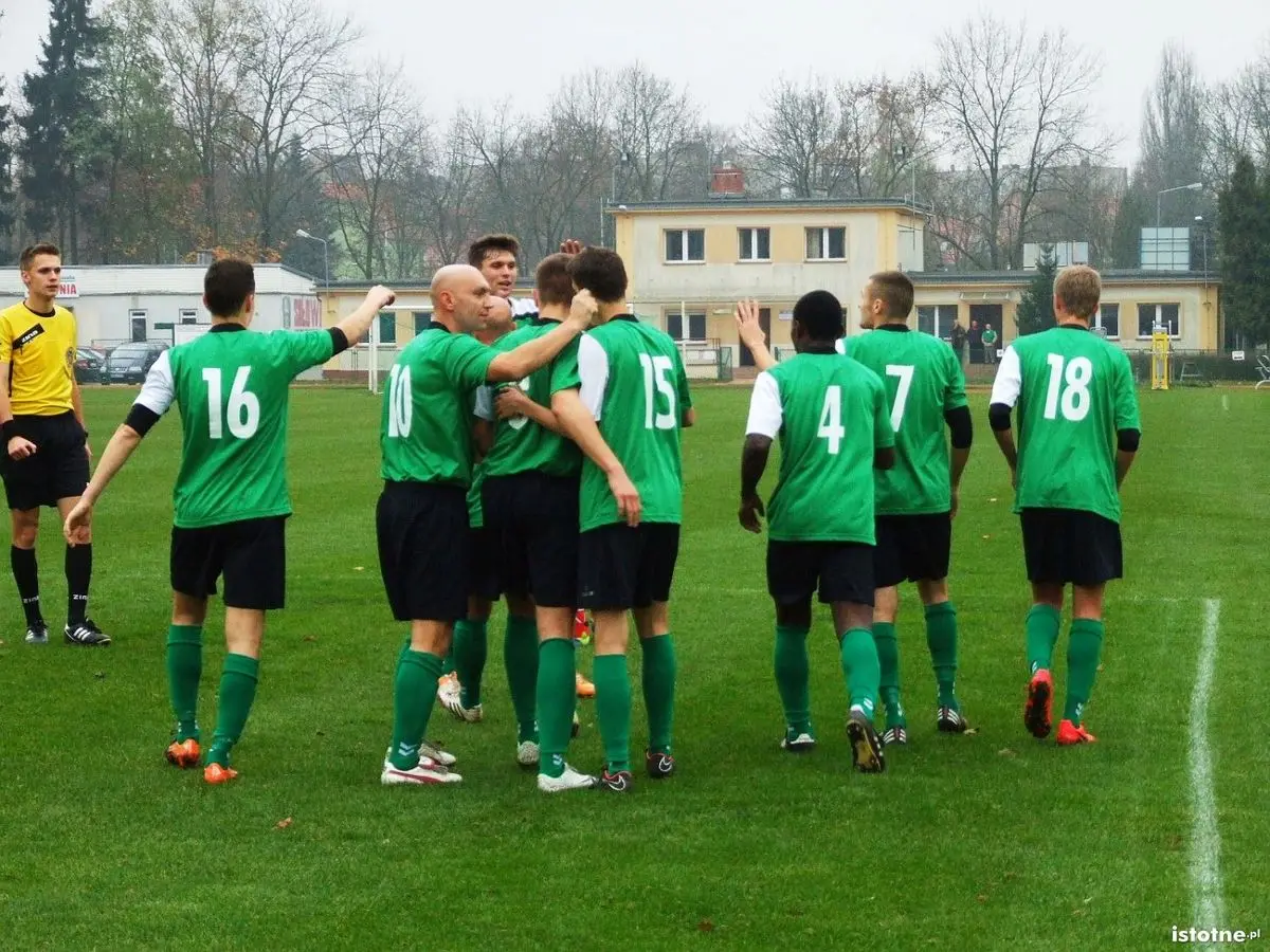 BKS pokonał Zjednoczonych Żarów 3:2