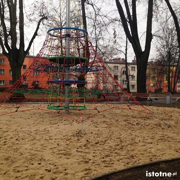 Plac wielopokoleniowy