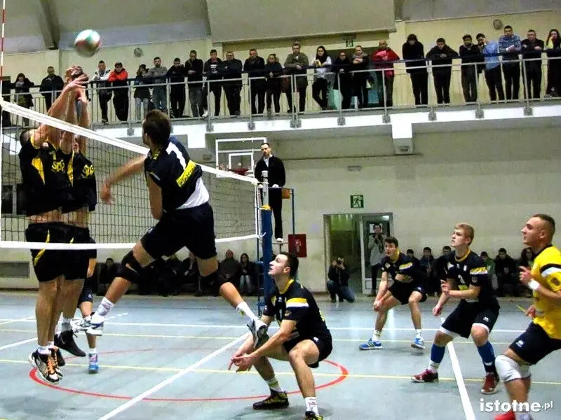 BTS Elektros Bolesławiec vs MUKS Ikar Legnica
