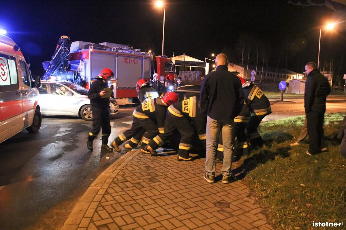 Kolizja na skrzyżowaniu Cieszkowskiego z Modłową