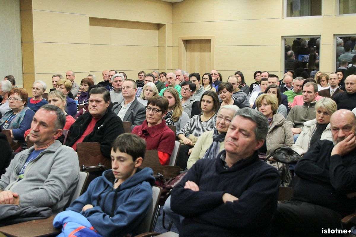 Publiczność na spotkaniu z księdzem Dariuszem Oko