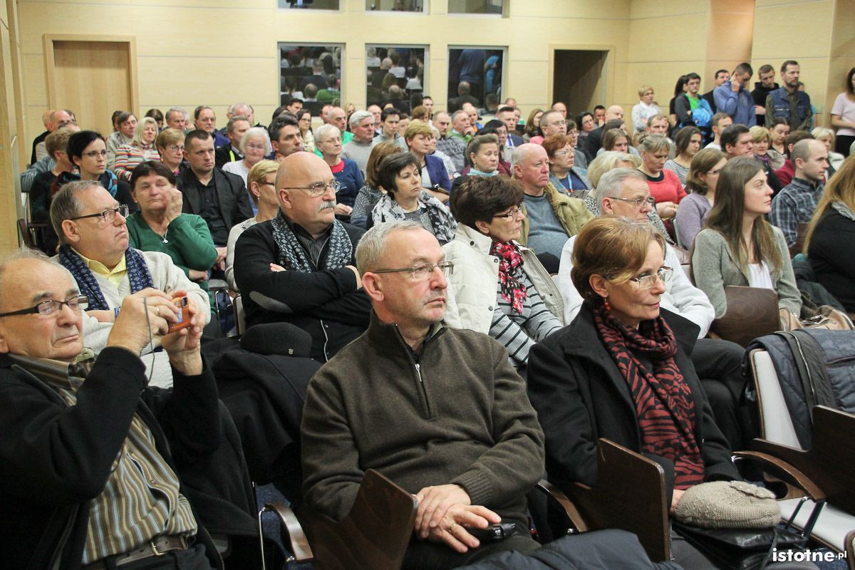 Publiczność na spotkaniu z księdzem Dariuszem Oko