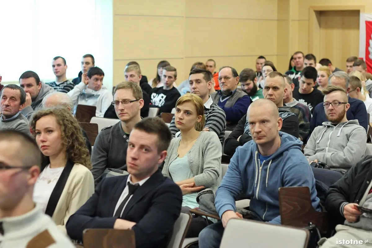 Uczestnicy spotkania z Krzysztofem Bosakiem