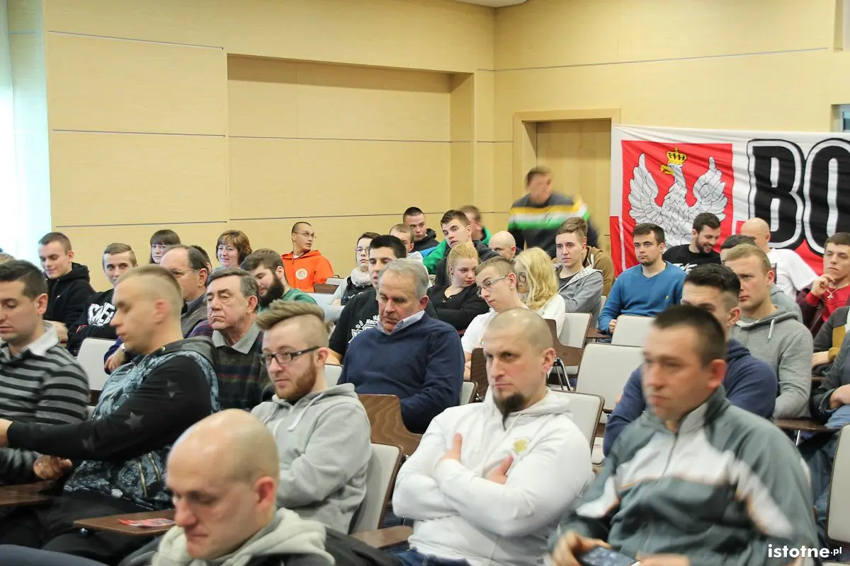 Uczestnicy spotkania z Krzysztofem Bosakiem