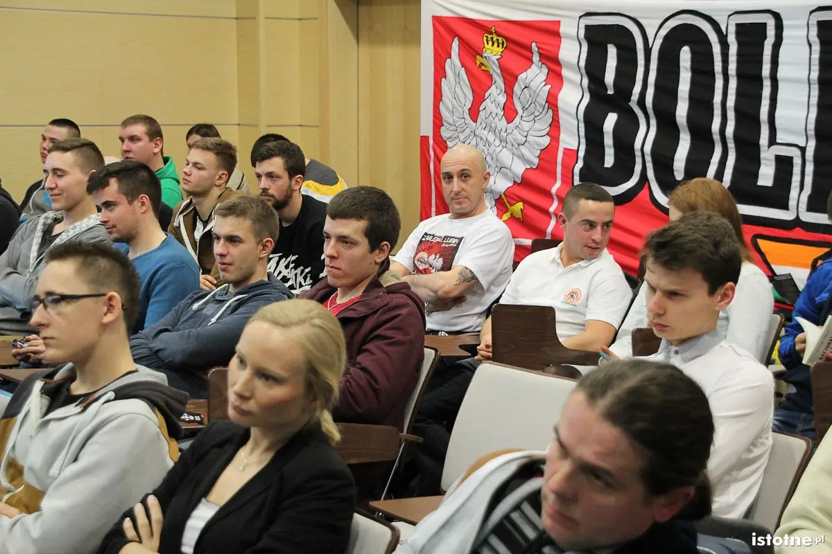 Uczestnicy spotkania z Krzysztofem Bosakiem