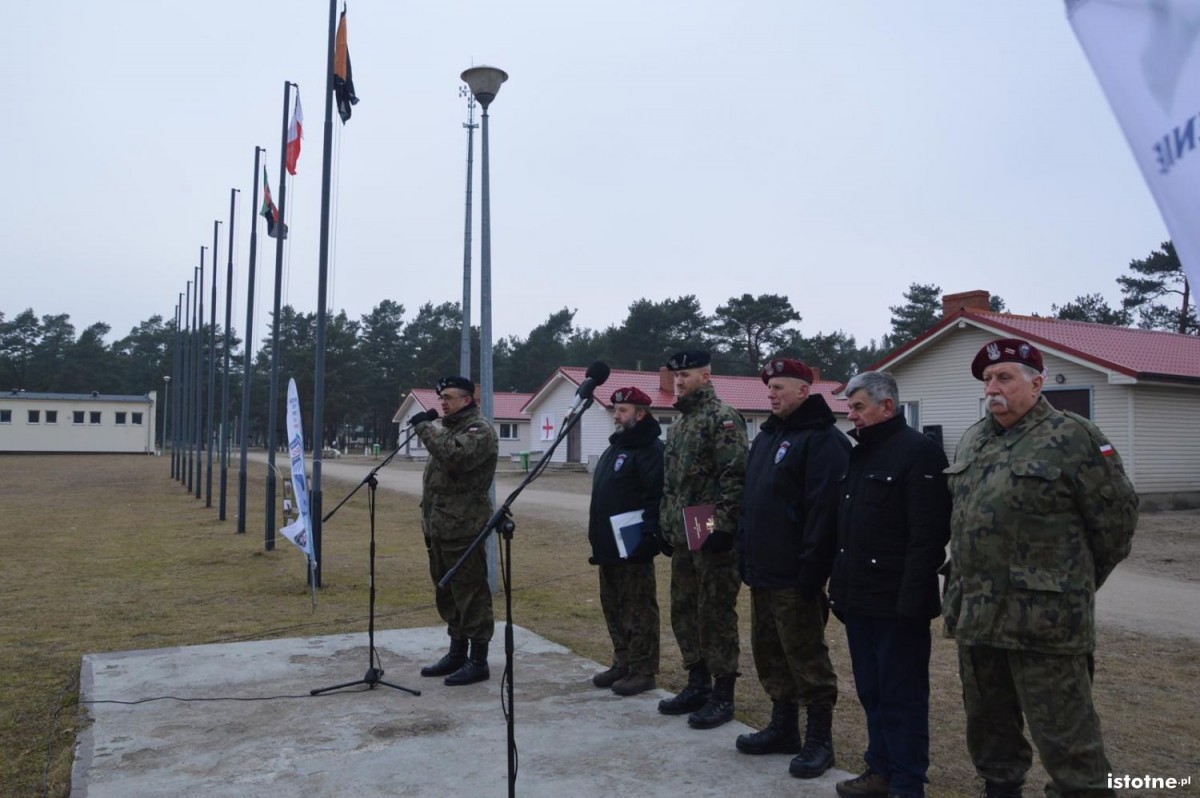 Poligonowe manewry młodzieży