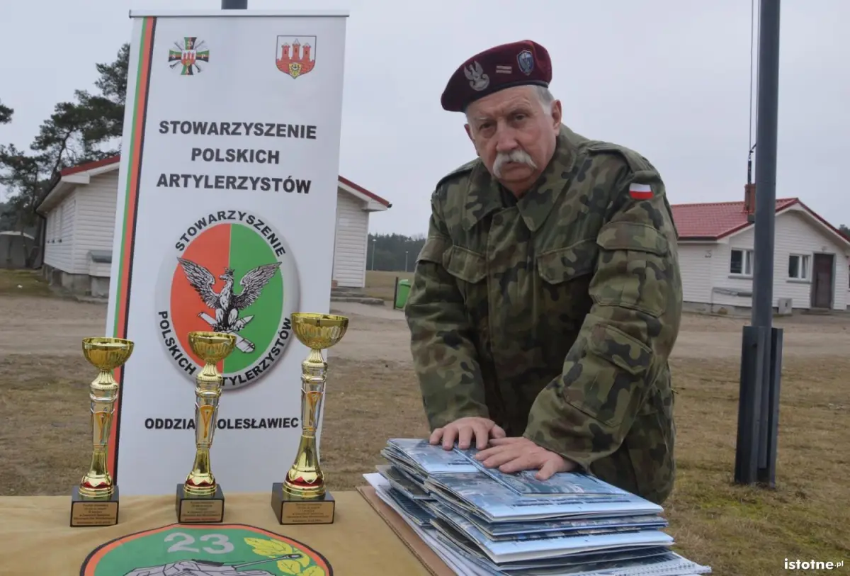 Poligonowe manewry młodzieży