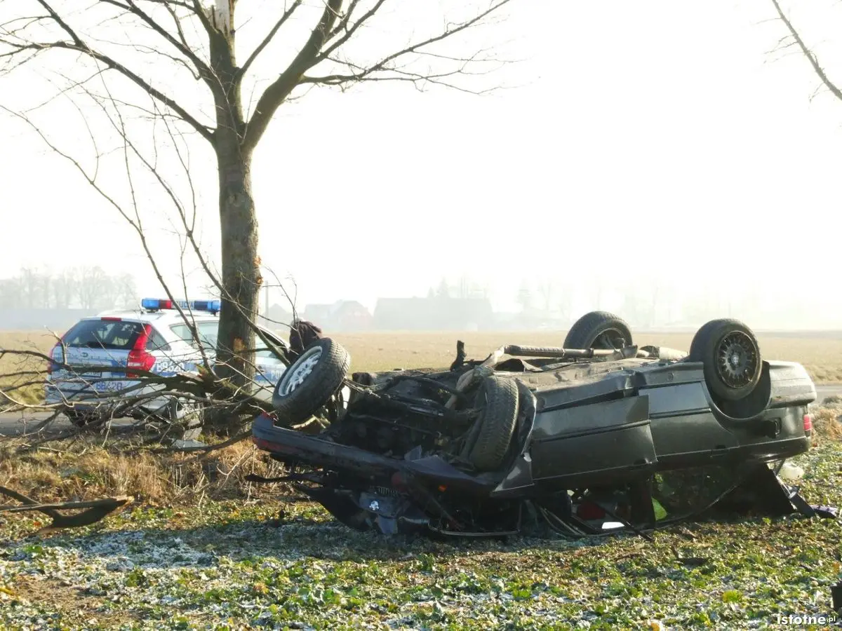 BMW dachowało koło Łazisk