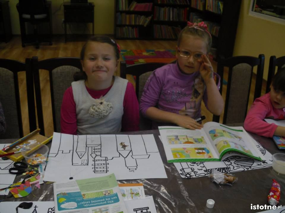 Prace dzieci z zajęć plastycznych w DL w Kraśniku Dolnym