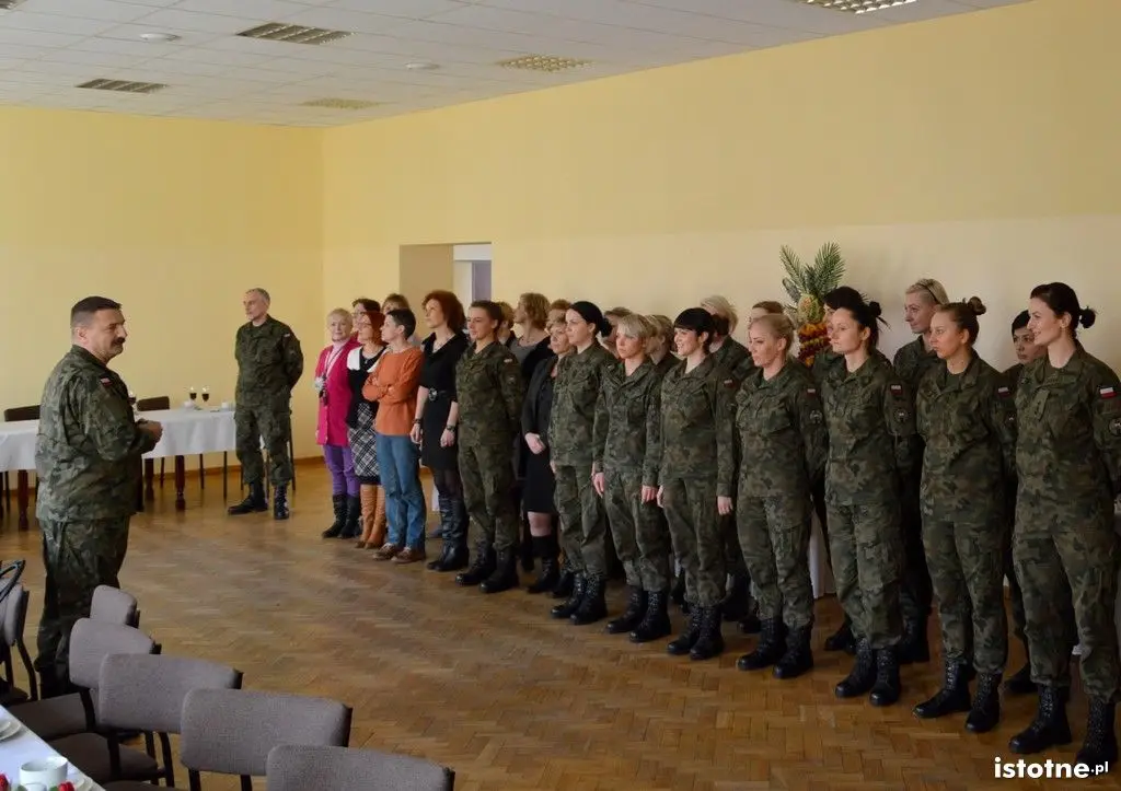 Piękniejsza strona wojska