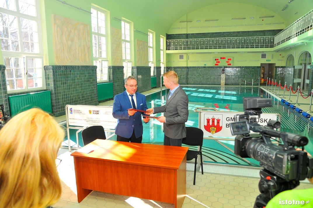 Otwarcie zabytkowej pływalni przed majowym weekendem