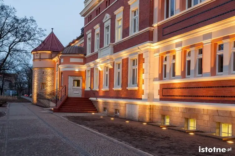 Otwarcie zabytkowej pływalni przed majowym weekendem