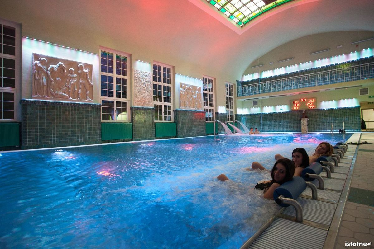 Otwarcie zabytkowej pływalni przed majowym weekendem