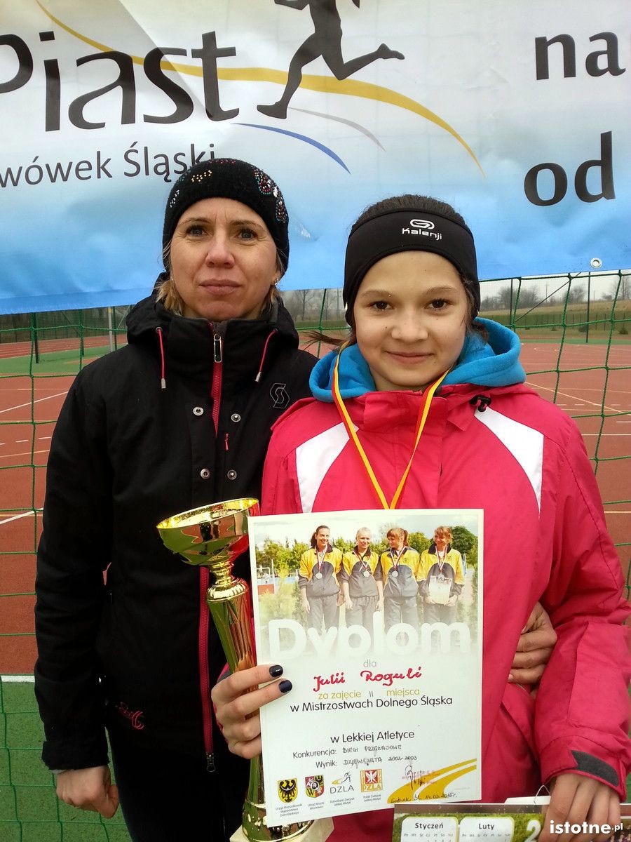 Julia Rogula i trenerka Małgorzata Markowska