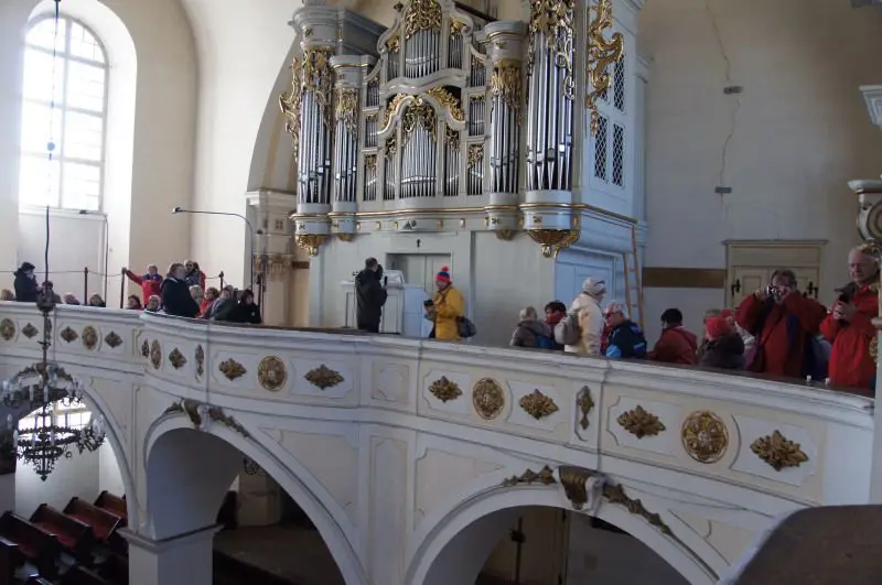 Turyści