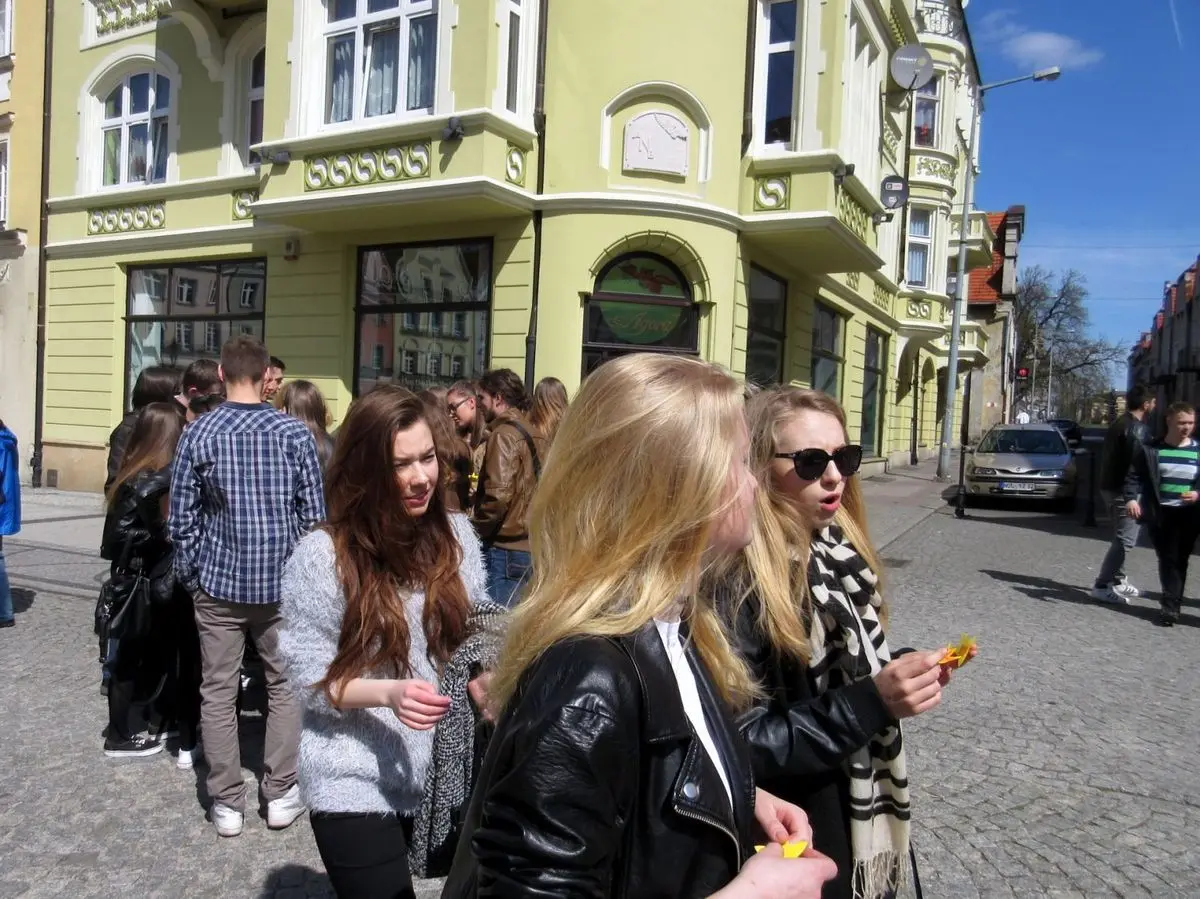 Żonkile w 72. rocznice wybuchu powstania w getcie warszawskim