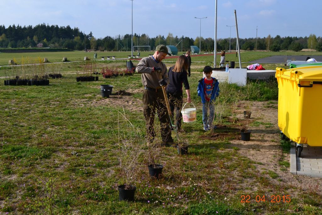 W Trzebieniu pomagają pszczołom!
