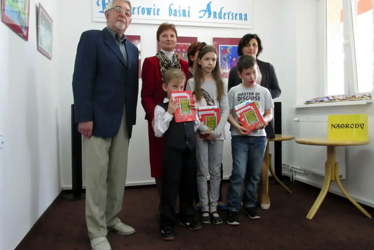 Laureaci konkursu plastycznego "Bohaterowie baśni Andersena"